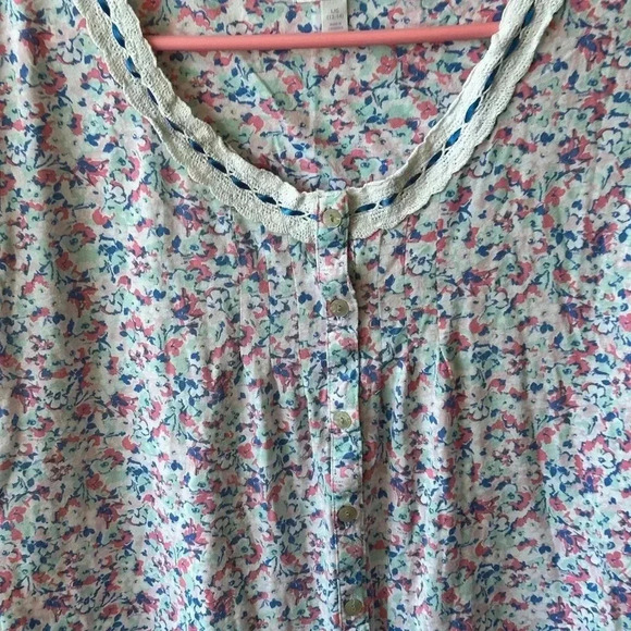 Pajama top size large - Picture 2 of 4